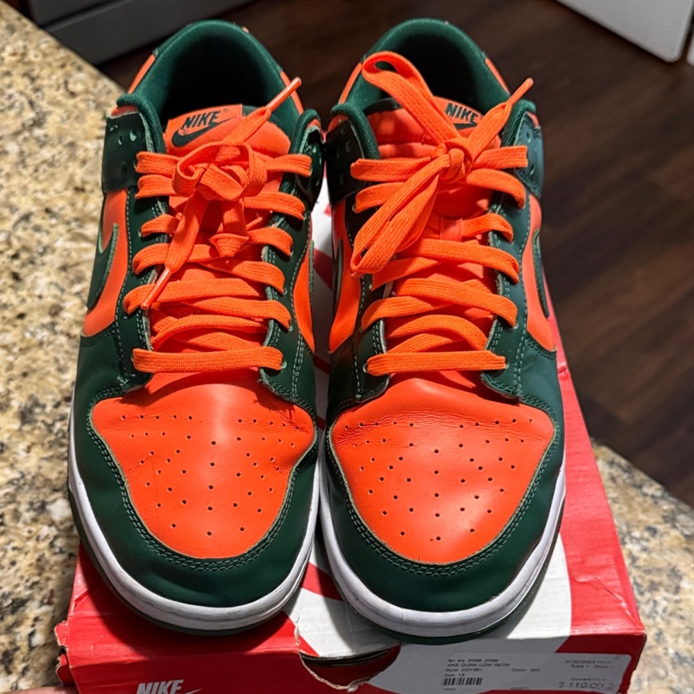 Nike Dunk Low in Forest Green and Bright Orange - Picture 2 of 5